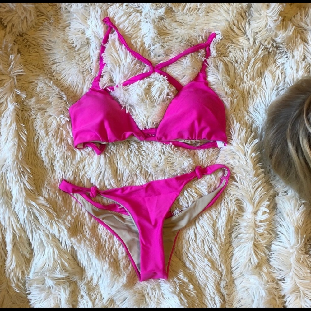 • Hot Pink Bikini •